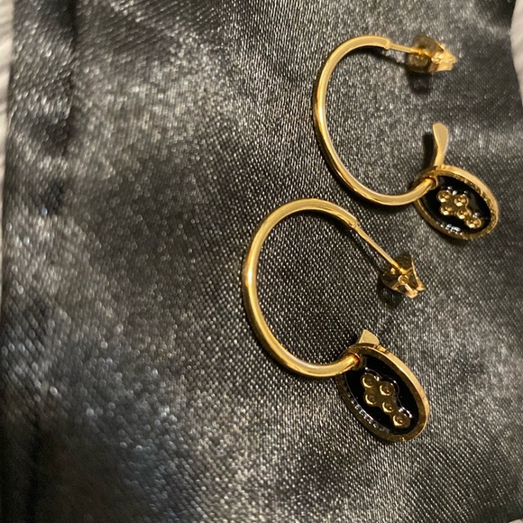 Small 18K Confession hoop earrings - Picture 1 of 2
